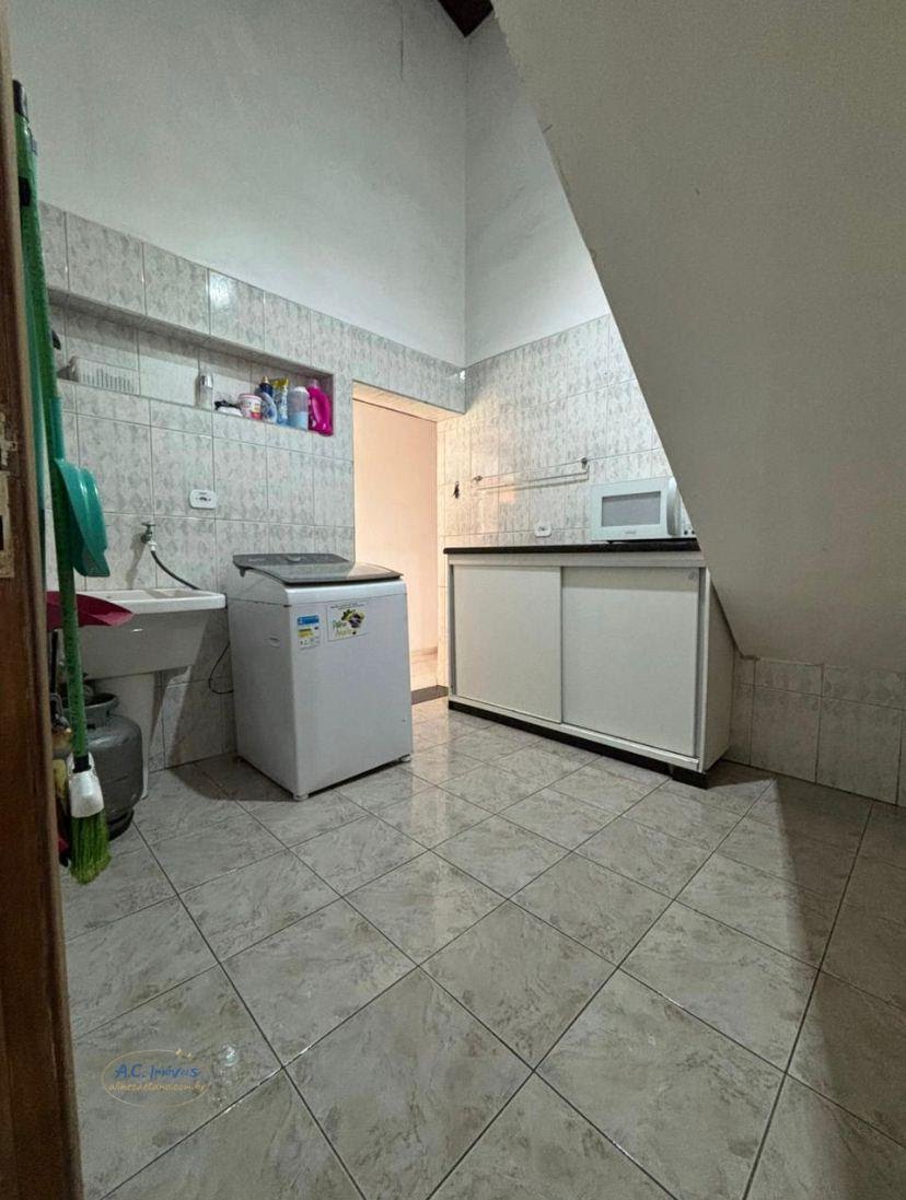 Casa à venda com 4 quartos, 1 suíte, 3 vagas e 220m² no Vila Caiçara, Praia Grande (SP) — foto 17 de 30