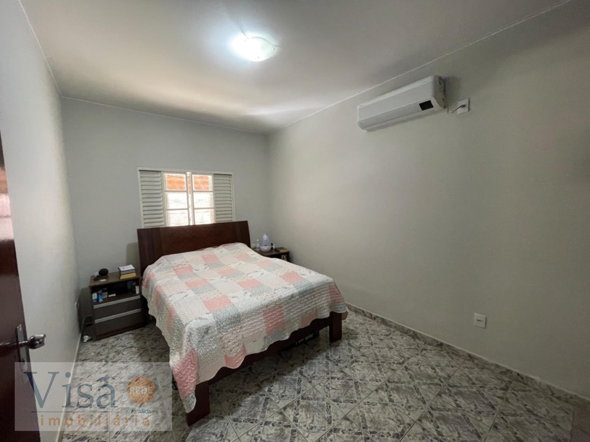 Casa à venda com 3 quartos, 1 suíte, 3 vagas e 150m² no Santana, Paracatu (MG) — foto 19 de 20