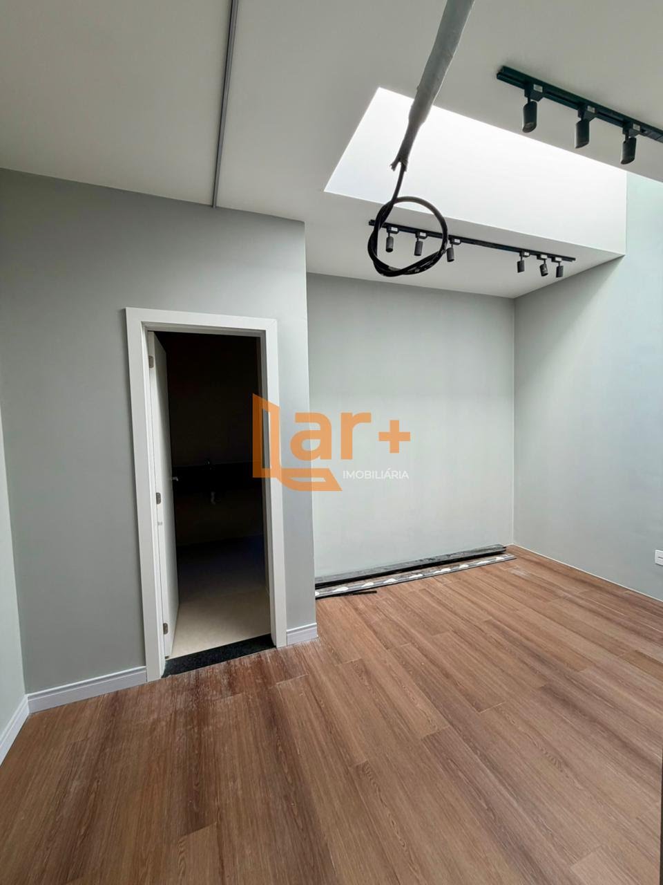 Casa à venda com 3 quartos, 3 suítes, 4 vagas e 212m² no Robalo, Aracaju (SE) — foto 5 de 13