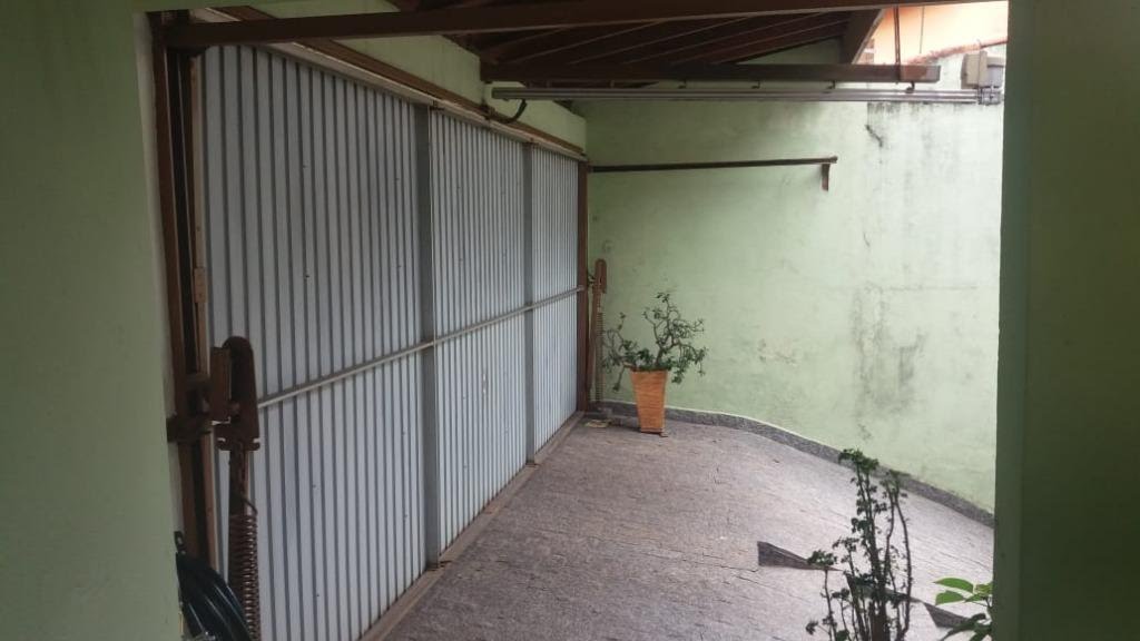 Casa à venda com 5 quartos, 3 suítes, 5 vagas e 240m² no Center Ville, Arujá (SP) — foto 3 de 15