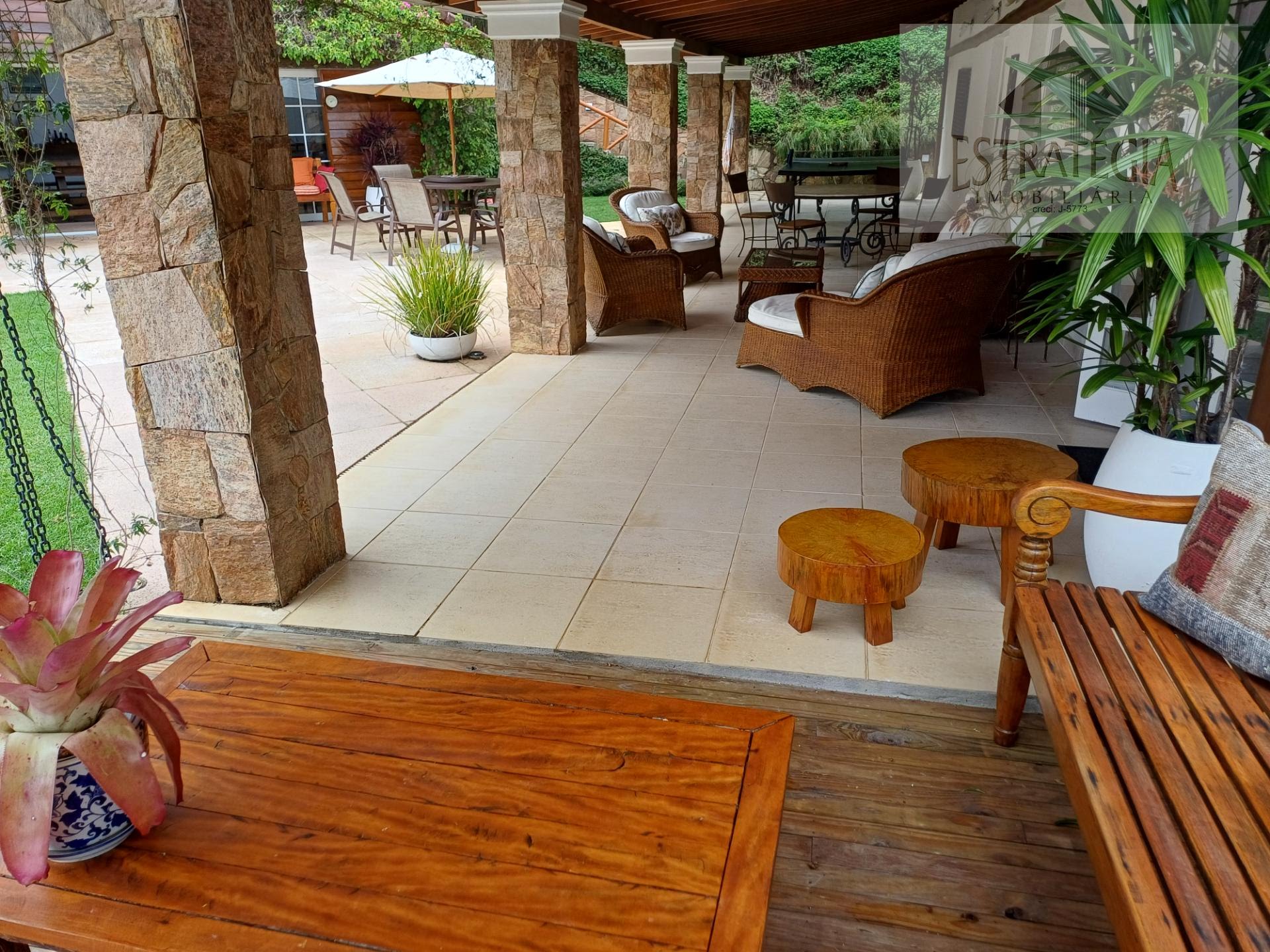 Casa à venda com 5 quartos, 5 suítes, 3 vagas e 650m² no Cuiabá, Petrópolis (RJ) — foto 23 de 30