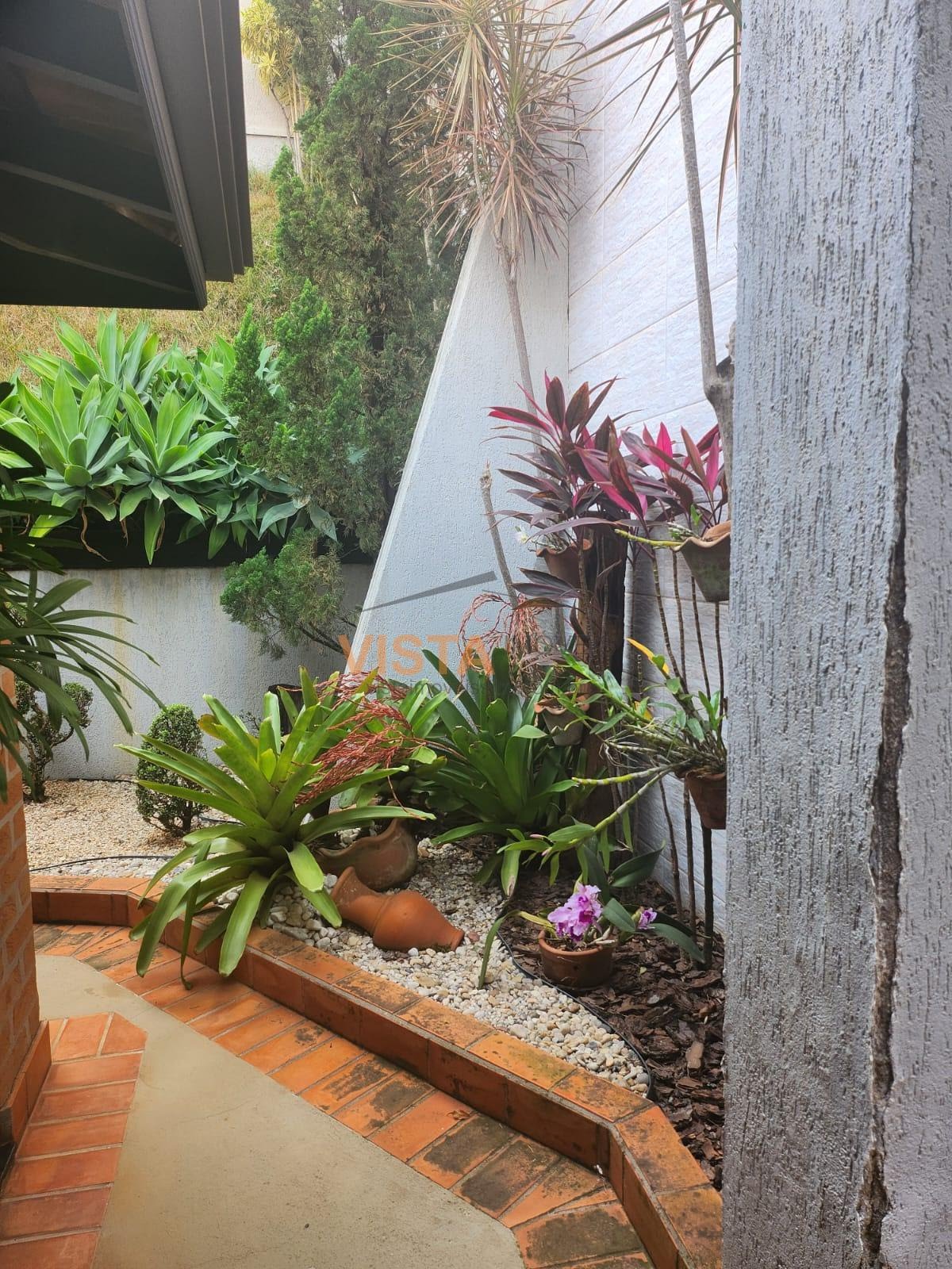 Casa à venda com 3 quartos, 1 suíte, 4 vagas e 250m² no Riviera de São João, São João da Boa Vista (SP) — foto 11 de 30