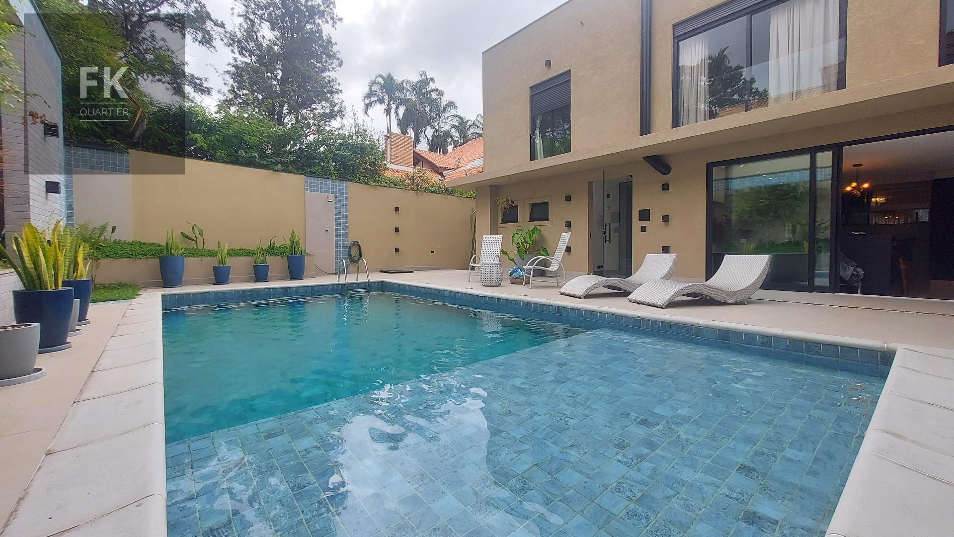 Casa à venda com 5 quartos, 5 suítes, 6 vagas e 583m² no Alphaville Residencial Um, Barueri (SP) — foto 17 de 30