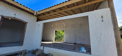 Casa à Venda em Arraial d'Ajuda: 2 Suítes, 120m², R$870mil