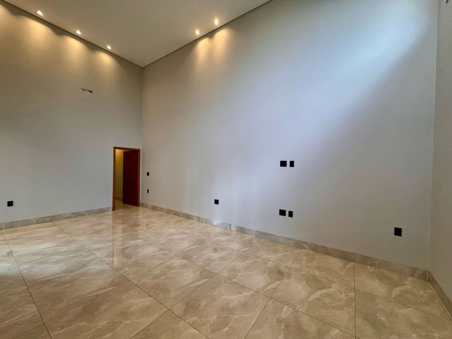Casa à venda com 3 quartos, 3 suítes, 4 vagas e 153m² no Real Sul, Ribeirão Preto (SP) — foto 16 de 27