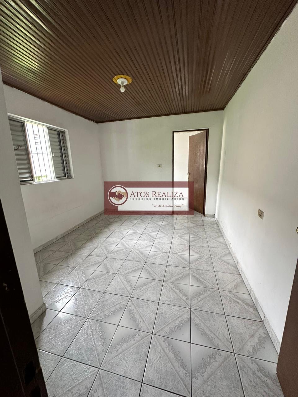 Casa à venda com 2 quartos, 1 banheiro, 1 vaga e 125m² no Jardim Eliana, São Paulo — foto principal