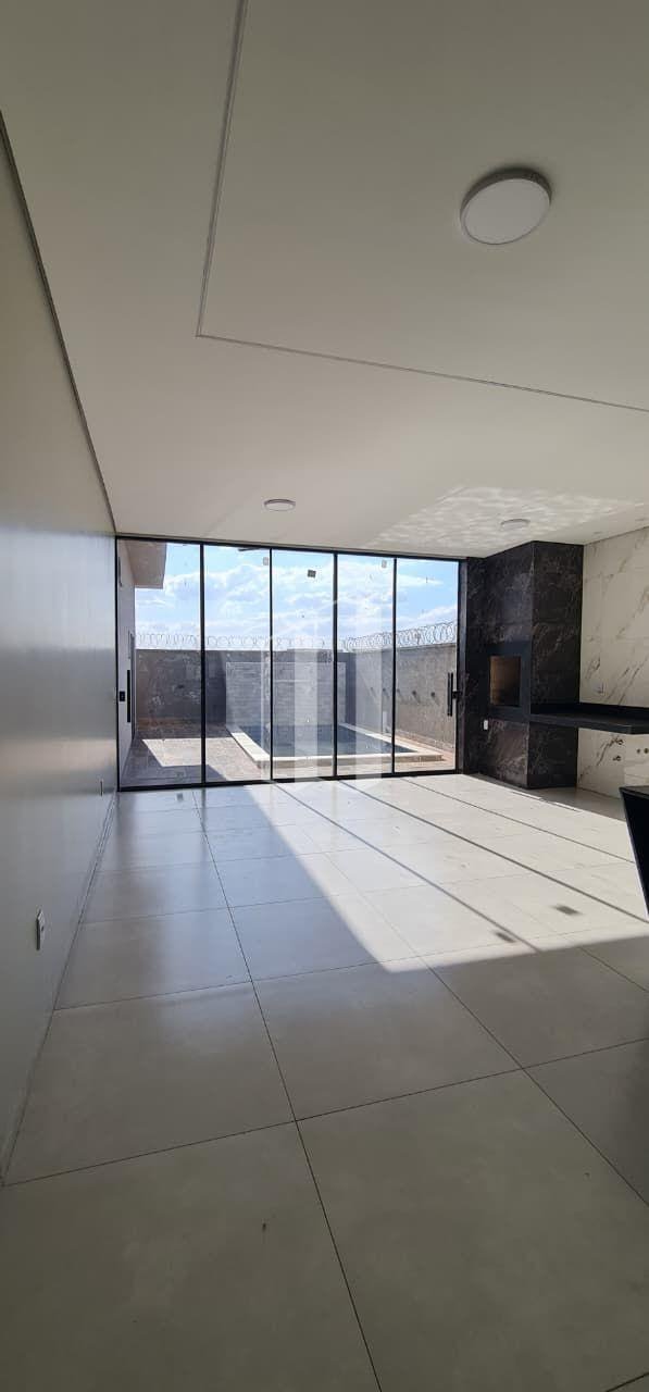 Casa à venda com 3 quartos, 3 suítes, 4 vagas e 221m² no Setor Faicalville, Goiânia (GO) — foto 2 de 12