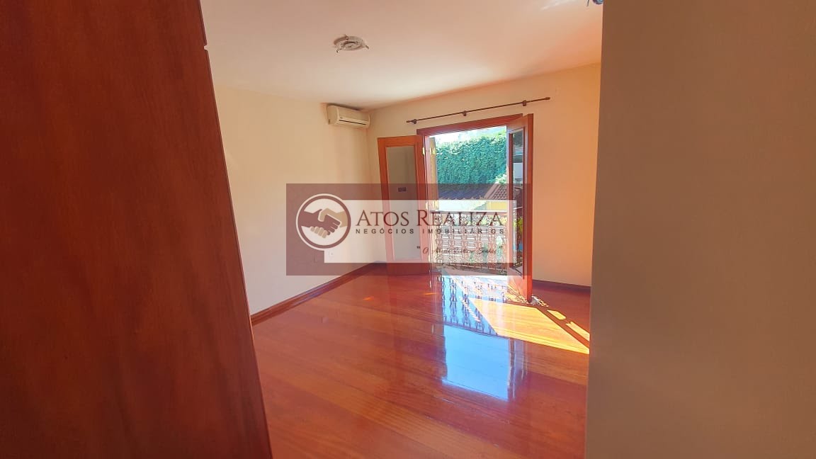 Casa à venda com 5 quartos, 4 suítes, 7 vagas e 500m² no Interlagos, São Paulo (SP) — foto 6 de 24