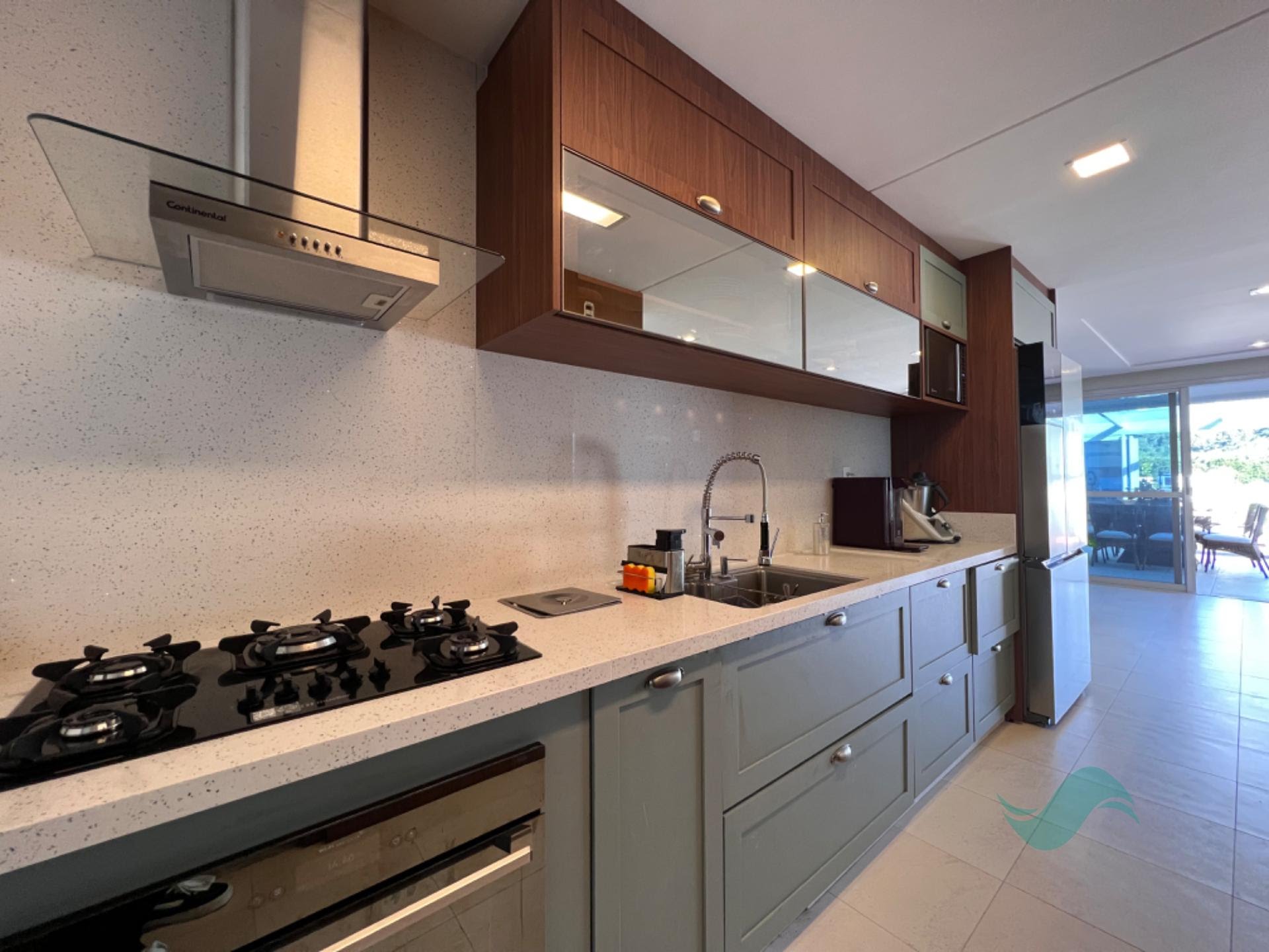Cobertura à venda com 4 suítes, 3 vagas e 198m² no Jurerê, Florianópolis (SC) — foto 12 de 28