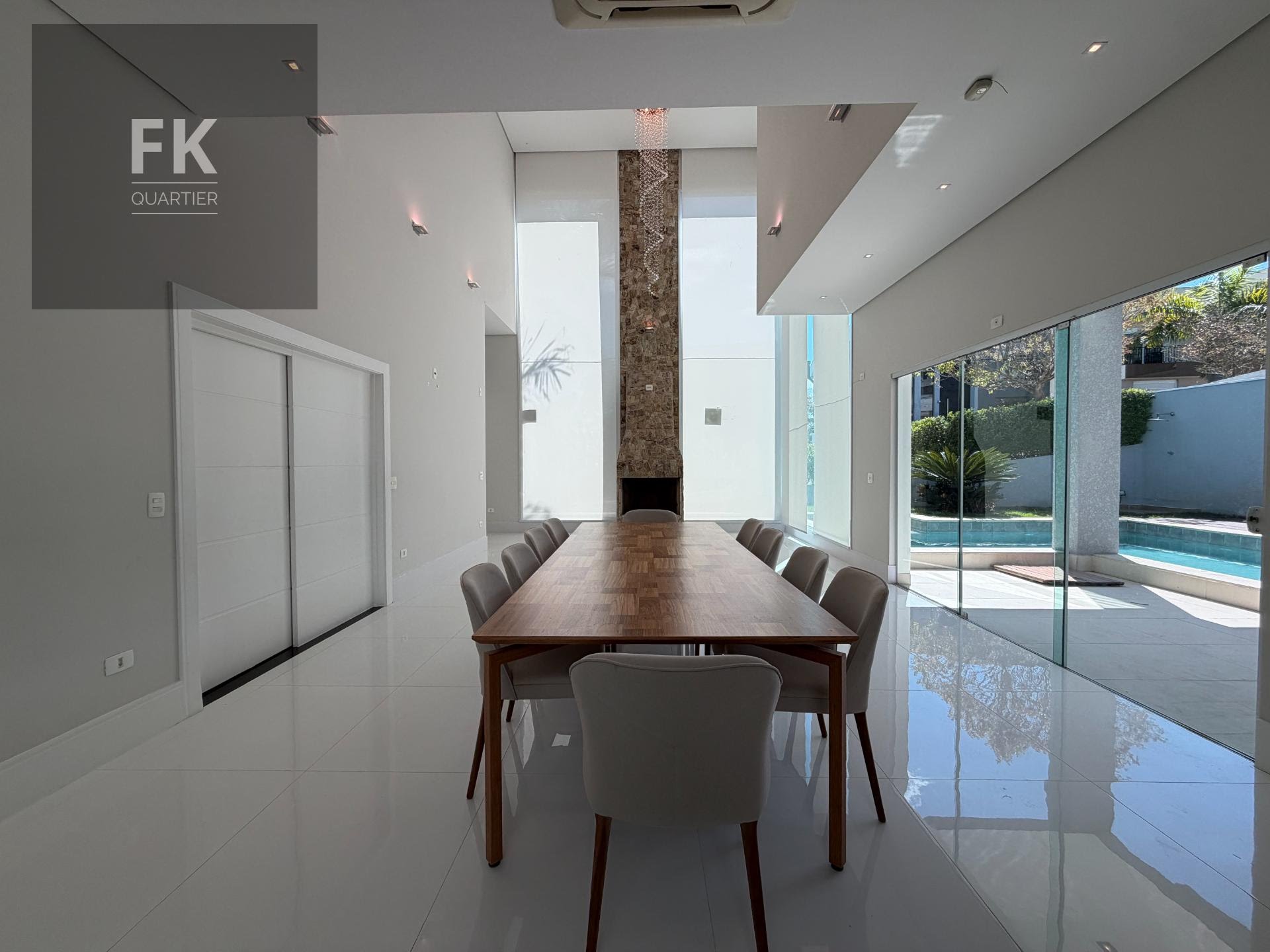 Casa à venda com 4 quartos, 4 suítes, 4 vagas e 480m² no Cidade Tamboré, Santana de Parnaíba (SP) — foto 4 de 30