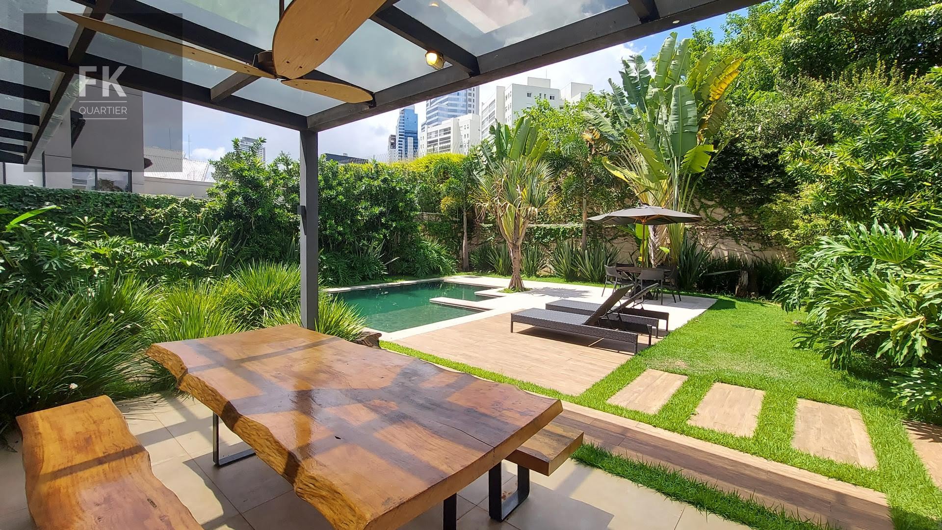 Casa à venda com 4 quartos, 4 suítes, 6 vagas e 448m² no Alphaville Conde II, Barueri (SP) — foto 4 de 30