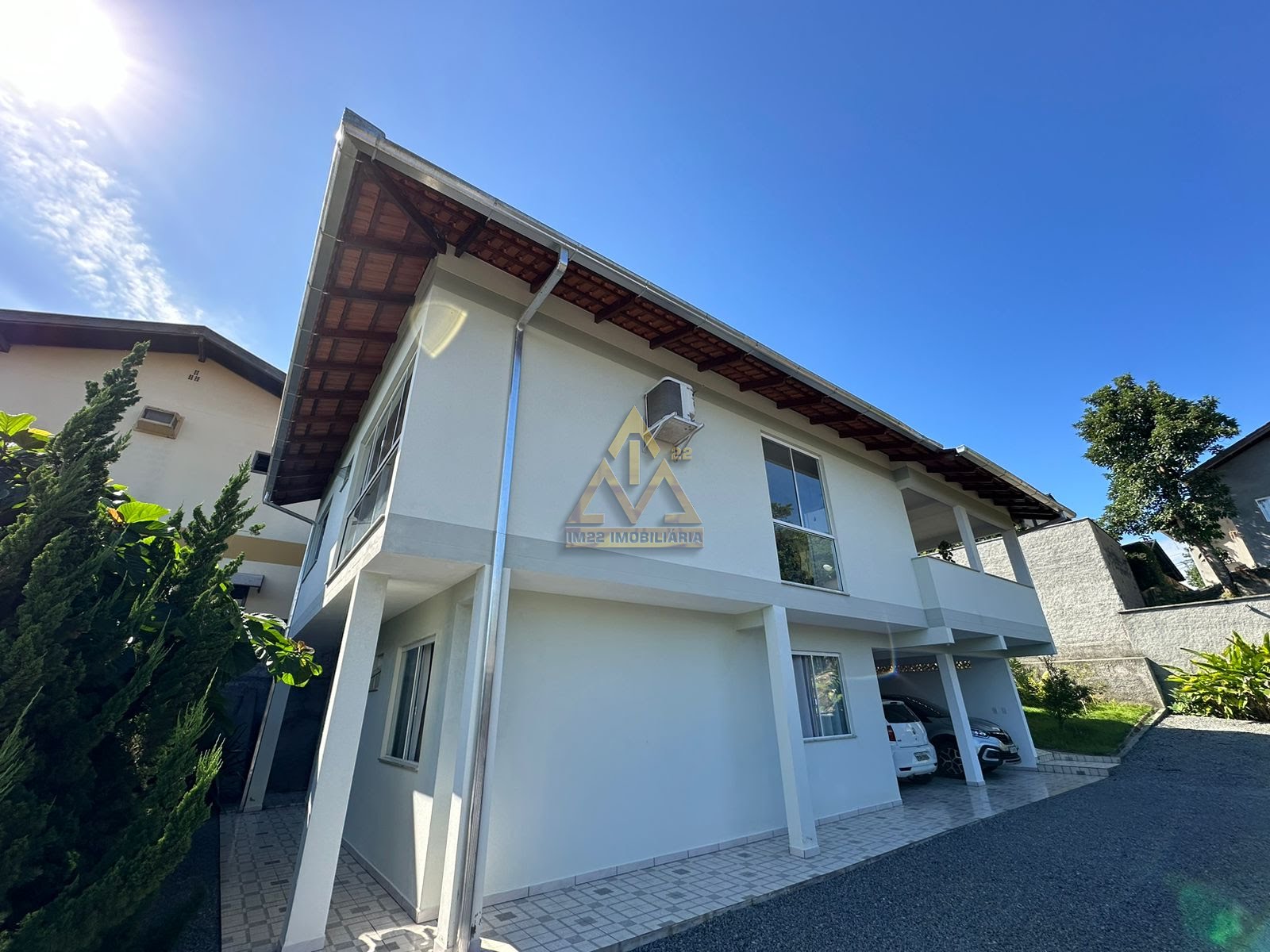 Casa à venda com 4 quartos, 4 banheiros, 2 vagas e 220m² no Água Verde, Blumenau (SC) — foto 3 de 23