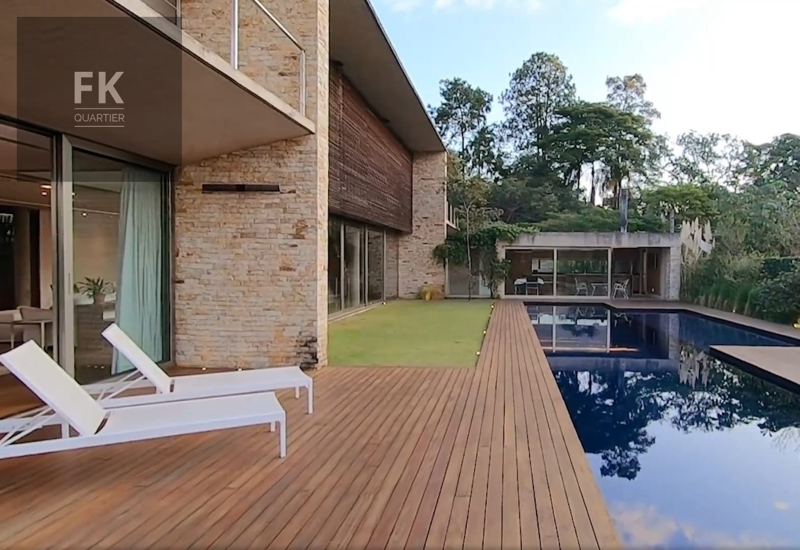 Casa à venda com 4 quartos, 4 suítes, 4 vagas e 1085m² no Alphaville Residencial Um, Barueri (SP) — foto 14 de 23