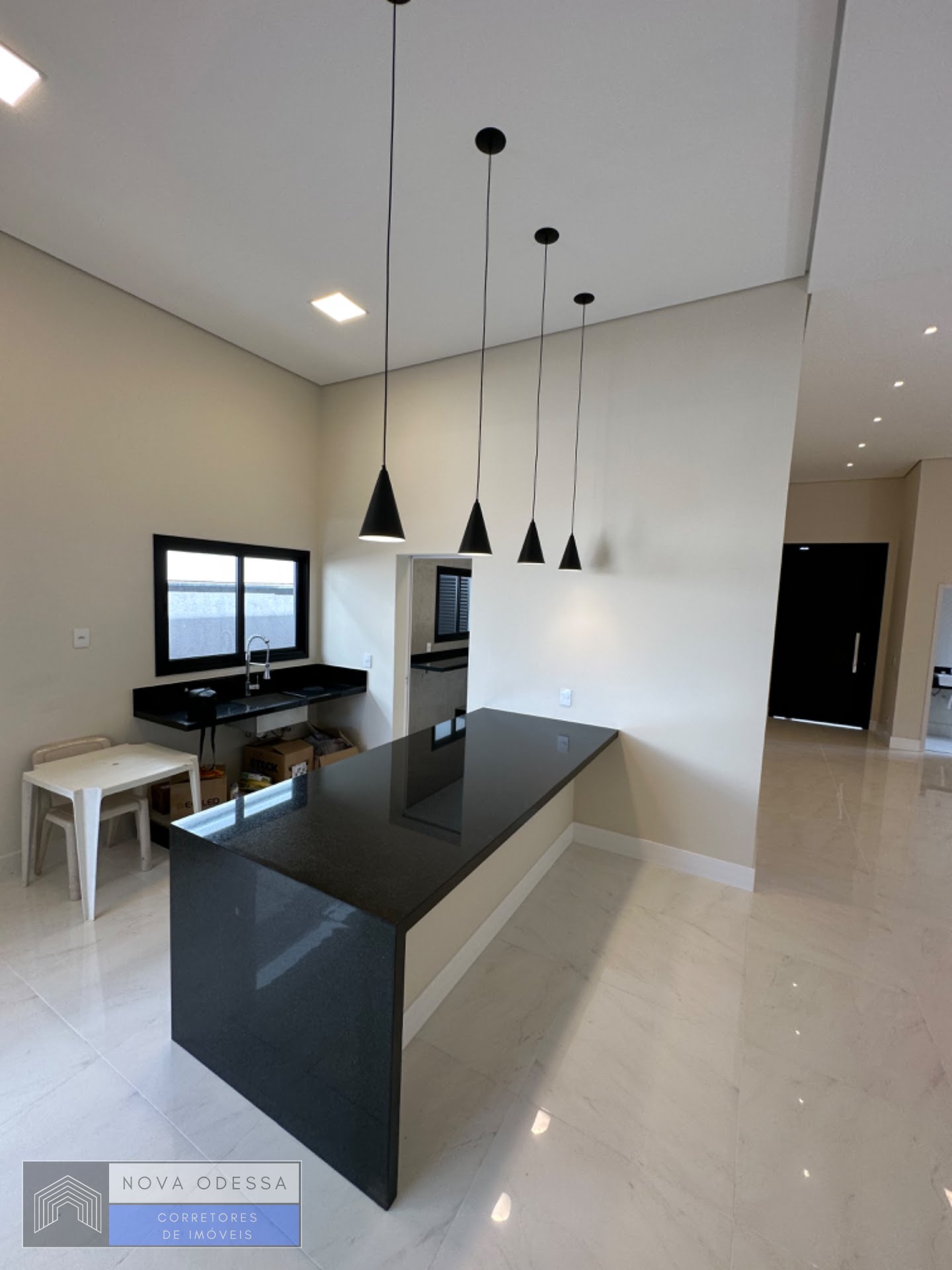 Casa à venda com 3 quartos, 1 suíte, 4 vagas e 185m² no Engenho Velho II, Nova Odessa (SP) — foto 7 de 26