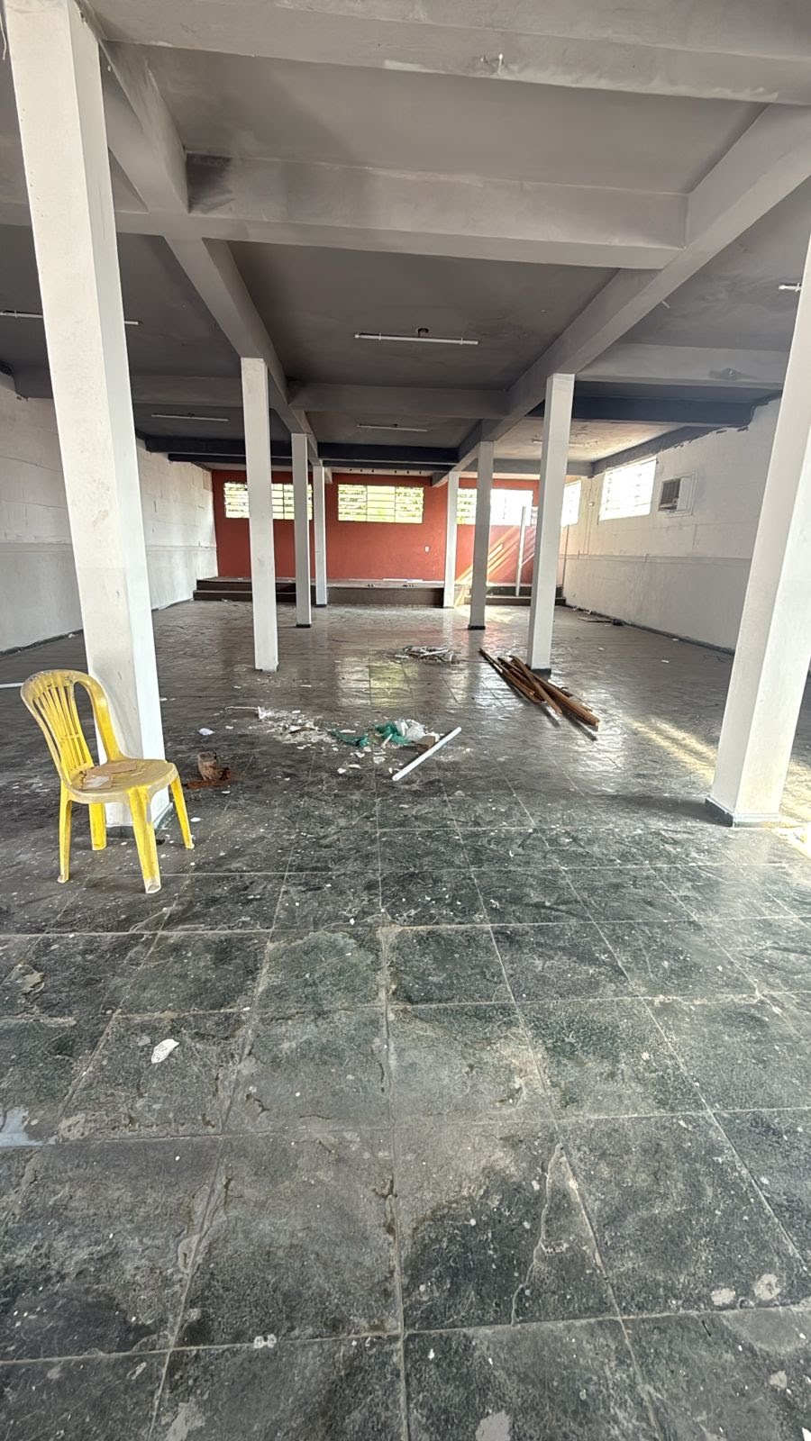 Comercial para alugar com 2 banheiros e 380m² no Centro, Santa Luzia (MG) — foto 6 de 10