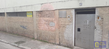 Casa à venda e locação em Conjunto Residencial Paes de Barros - Guarulhos | 1 dormitório e 1 banheiro por R$ 900.00