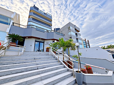 Edifício Costa Dourada: Viver Frente ao Mar em Caiobá