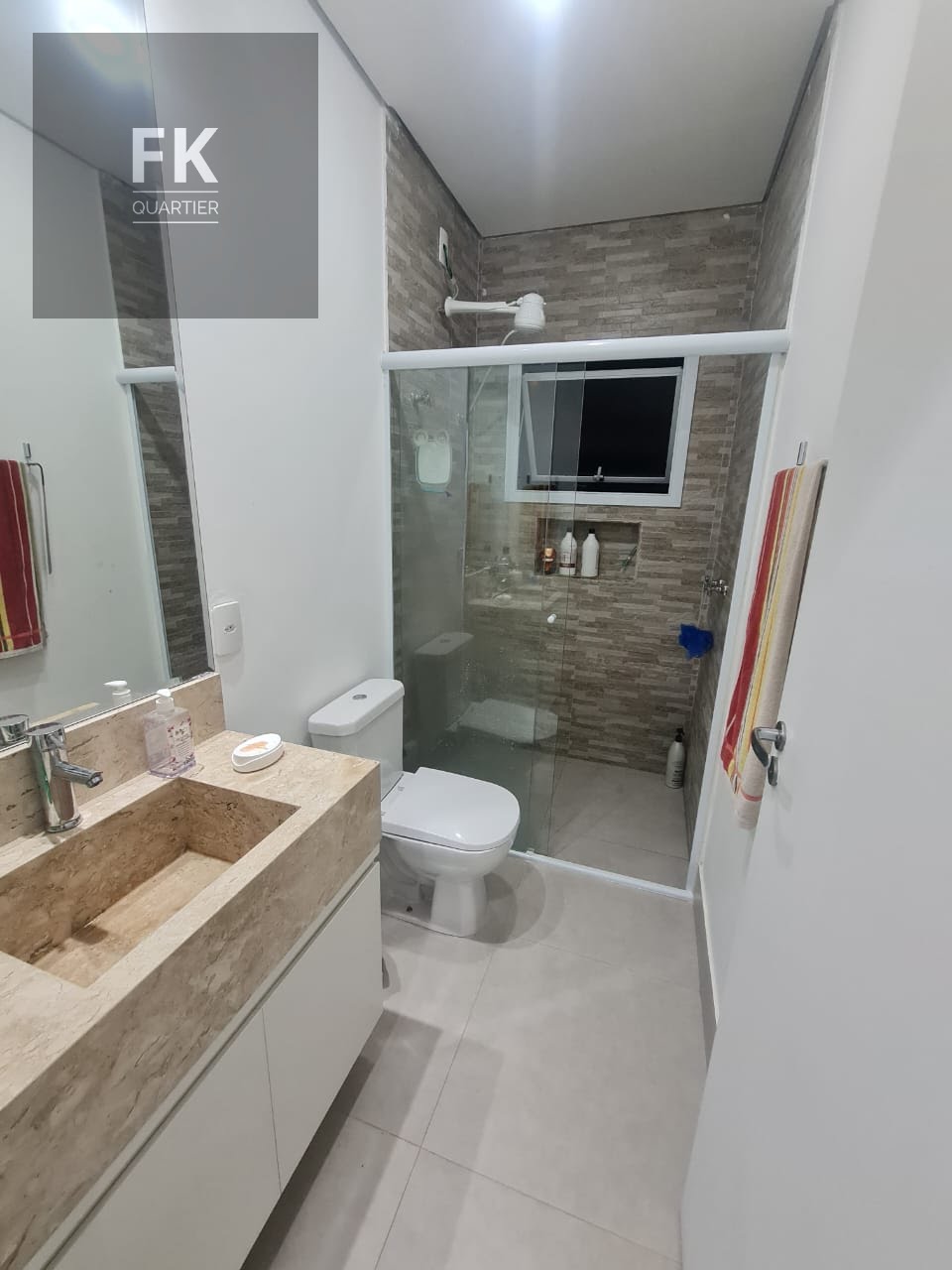 Casa à venda com 3 quartos, 3 suítes, 4 vagas e 266m² no Suru, Santana de Parnaíba (SP) — foto 18 de 26
