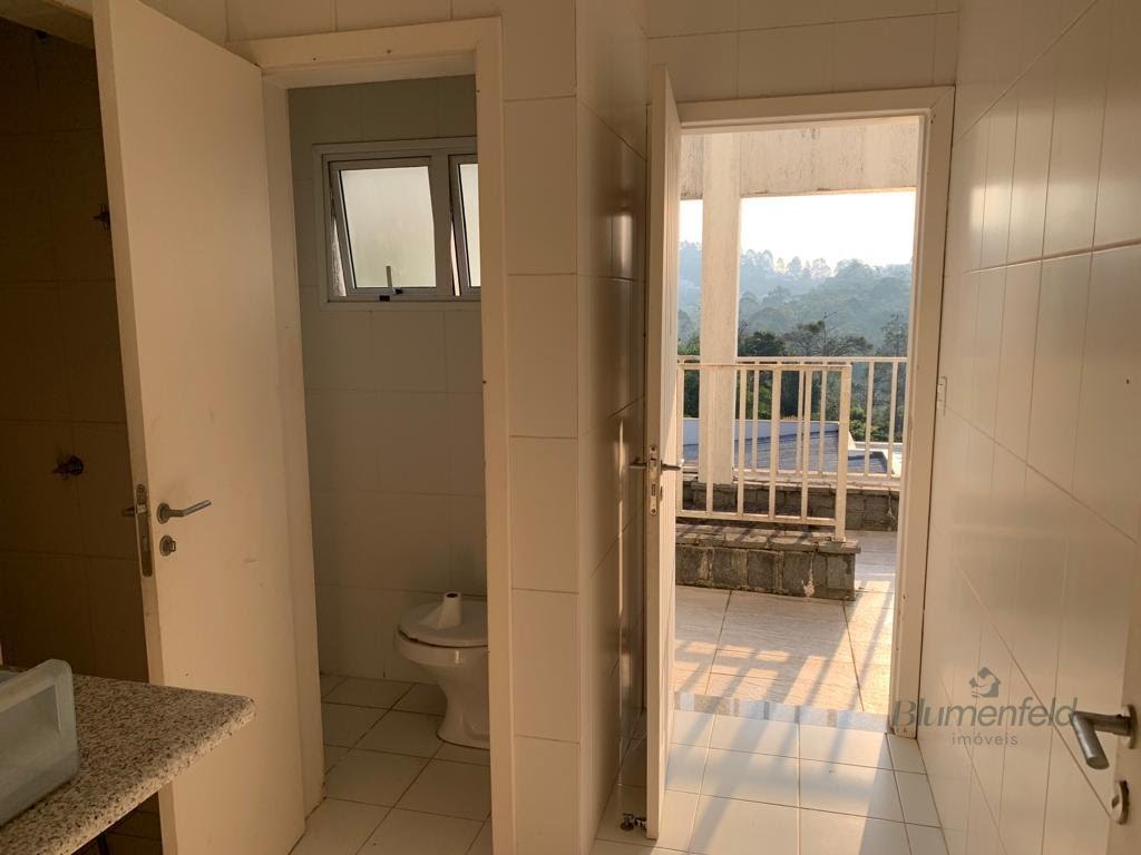 Casa à venda com 2 banheiros, 4 vagas e 1050m² no Condomínio Arujazinho IV, Arujá (SP) — foto 12 de 27