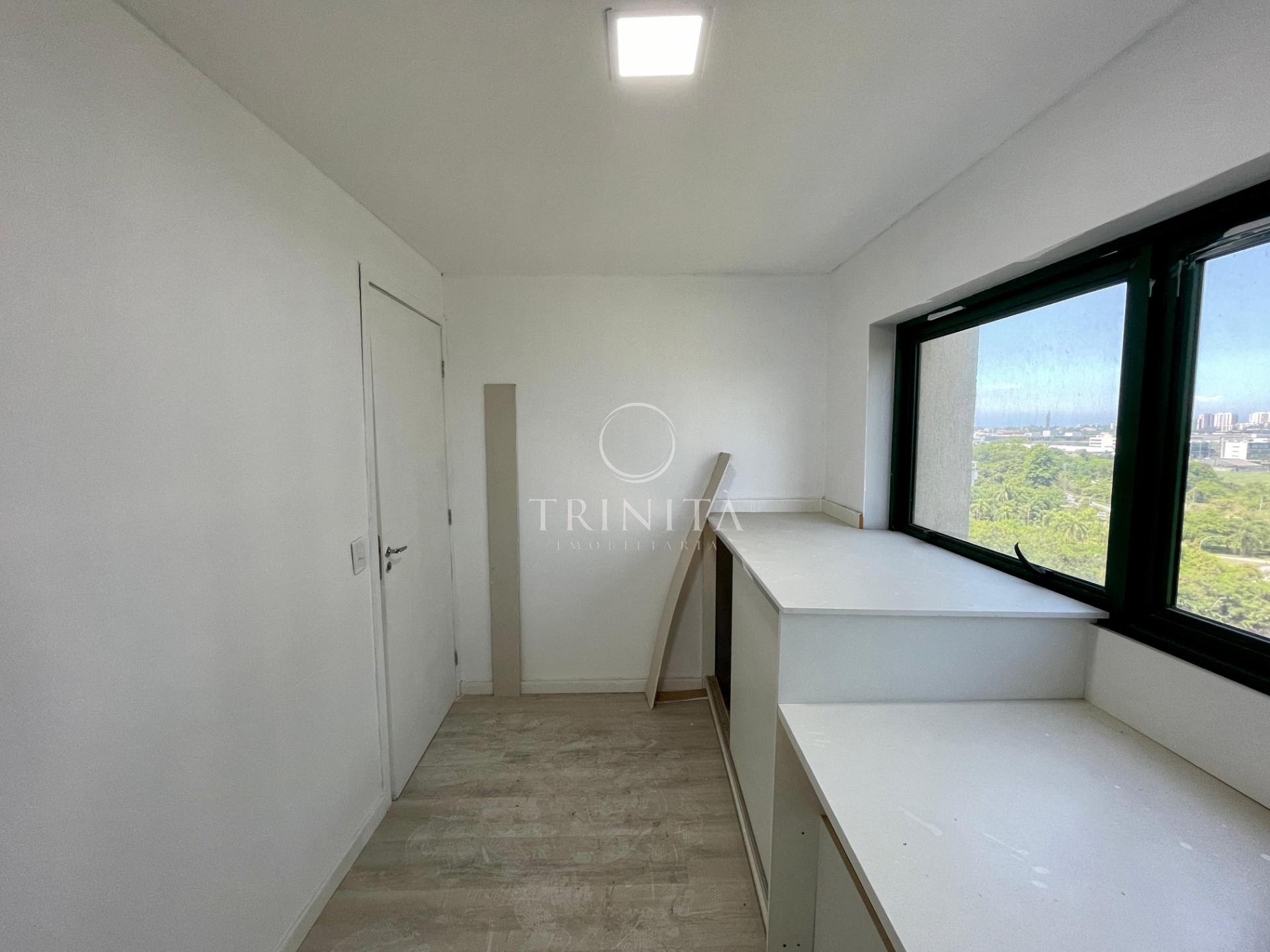 sala-trinitaimobiliaria-ceoexecutiveoffices-peninsula