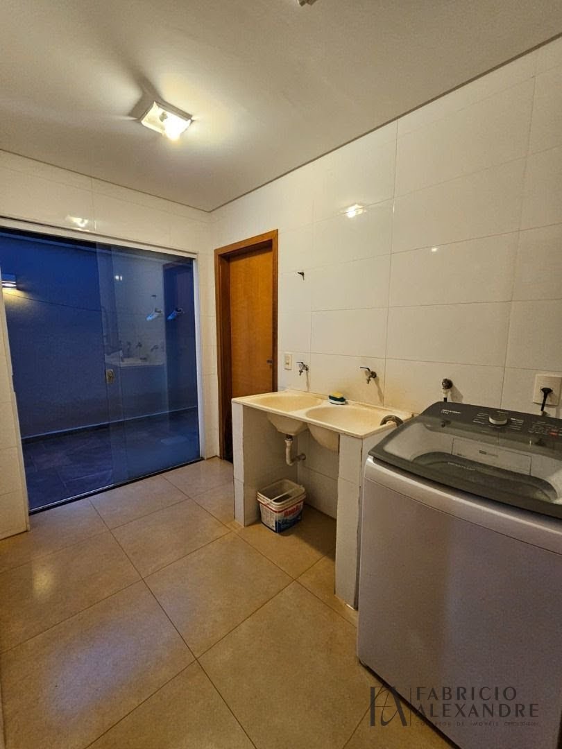 Casa à venda com 3 quartos, 3 suítes e 240m² no Village Damha II, São José do Rio Preto (SP) — foto 5 de 27