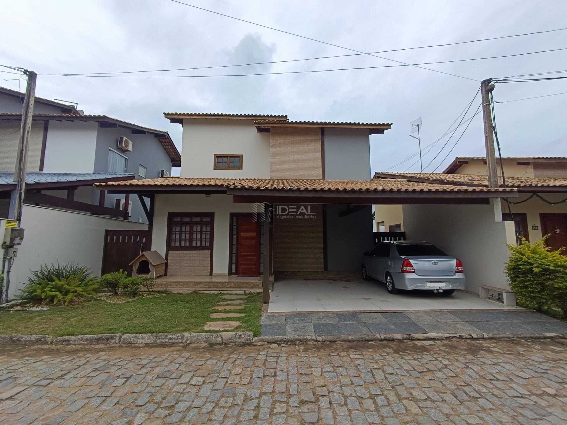 Casa à venda com 3 quartos, 4 banheiros, 2 vagas e 185m² no Parque Joquei Club, Campos dos Goytacazes — foto principal