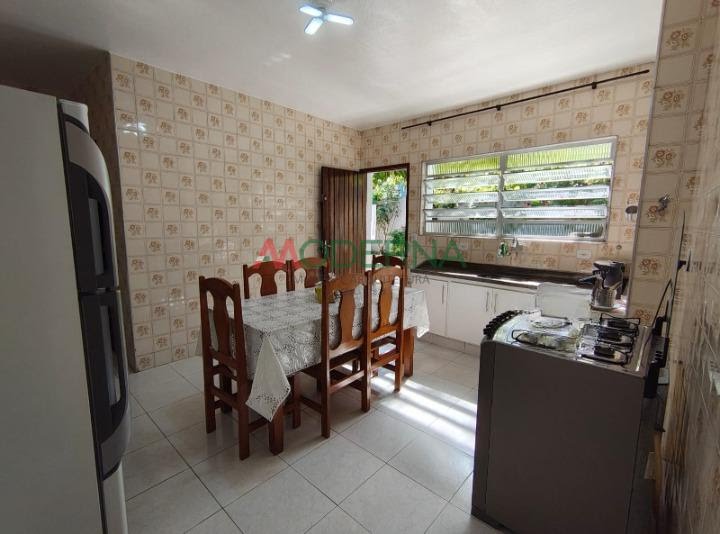 Casa à venda com 4 quartos, 1 suíte, 2 vagas e 208m² no Piraporinha, Diadema (SP) — foto 12 de 30