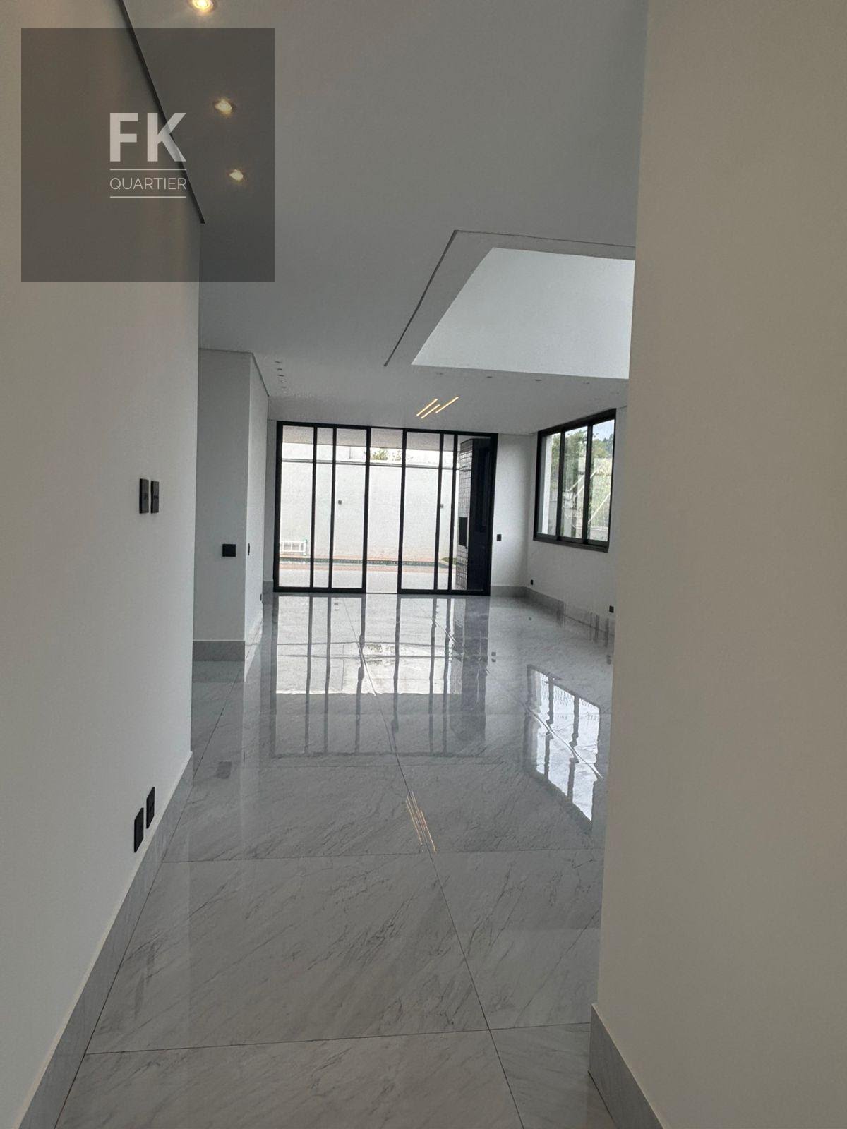 Casa à venda com 4 quartos, 4 suítes, 4 vagas e 424m² no Cidade Tamboré, Santana de Parnaíba (SP) — foto 6 de 22