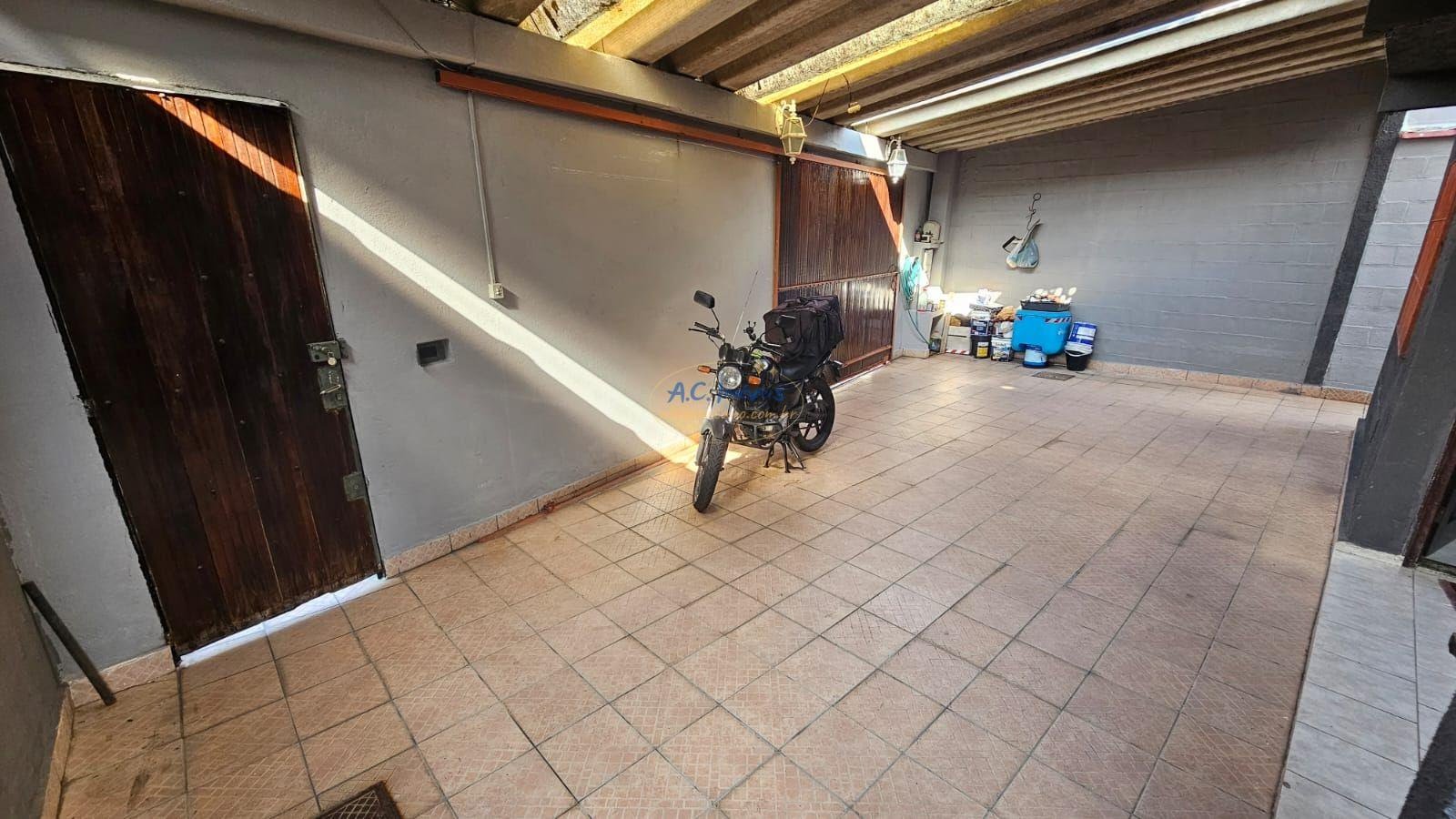 Casa à venda com 3 quartos, 1 suíte, 3 vagas e 190m² no Guilhermina, Praia Grande (SP) — foto 5 de 30