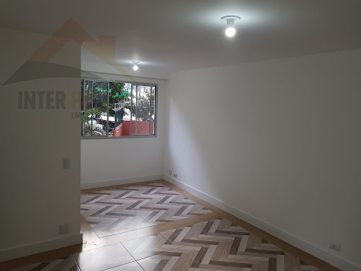 Apartamento em Jardim Celeste  -  São Paulo