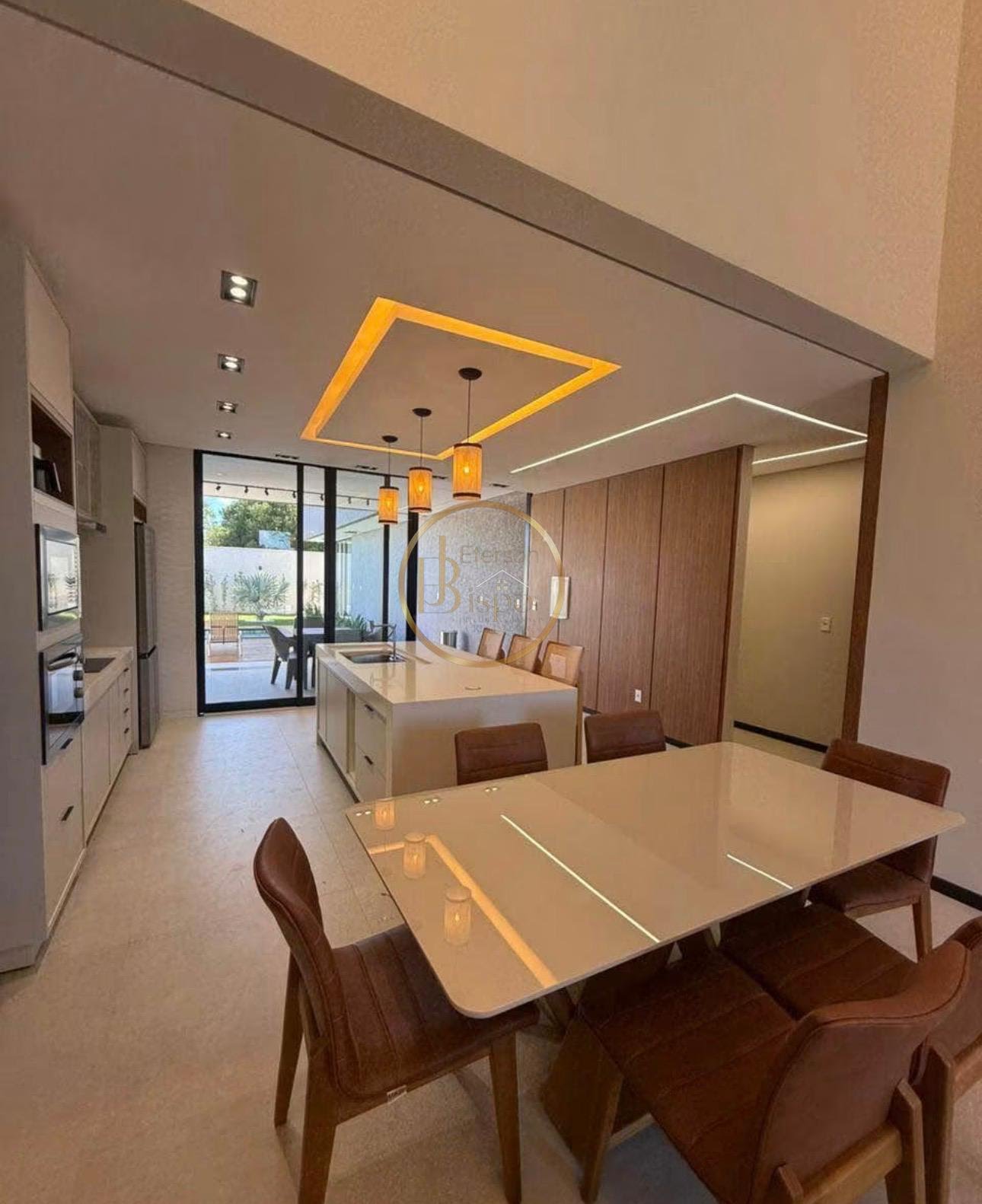 Casa à venda com 4 quartos, 4 suítes, 5 vagas e 250m² no Taperapuan, Porto Seguro (BA) — foto 7 de 17