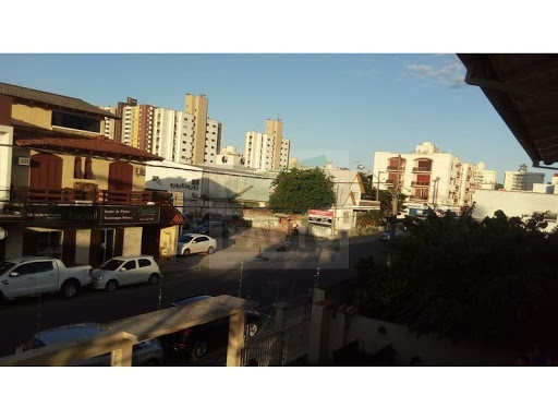 ÓTIMA CASA DE 2 PISOS COM DISPOSIÇAO PARA FINS COMERCIAIS, EM ÓTIMA LOCALIZAÇAO.