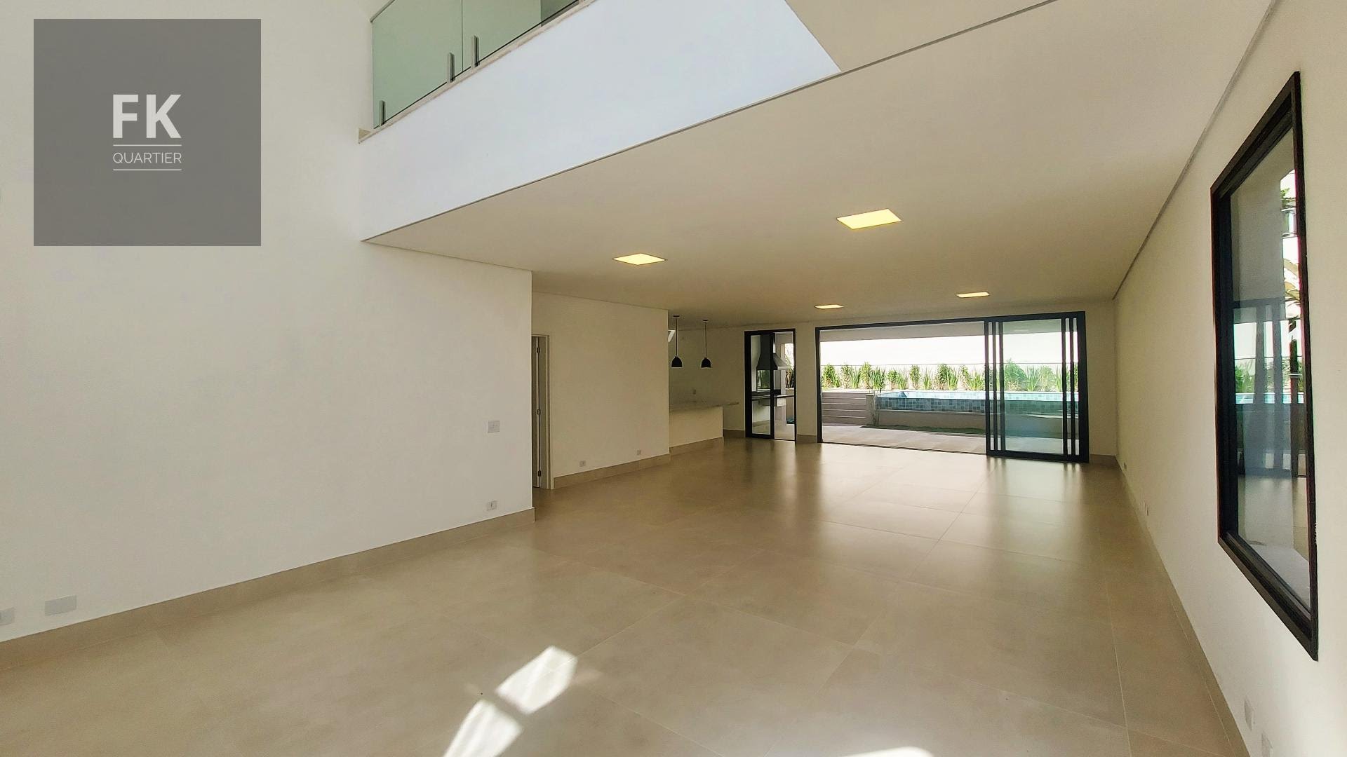 Casa à venda com 4 quartos, 4 suítes, 4 vagas e 385m² no Cidade Tamboré, Santana de Parnaíba (SP) — foto 5 de 26
