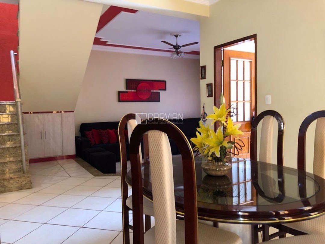 Casa à venda com 4 quartos, 1 suíte, 4 vagas e 335m² no Jardim Califórnia, Ribeirão Preto (SP) — foto 9 de 24