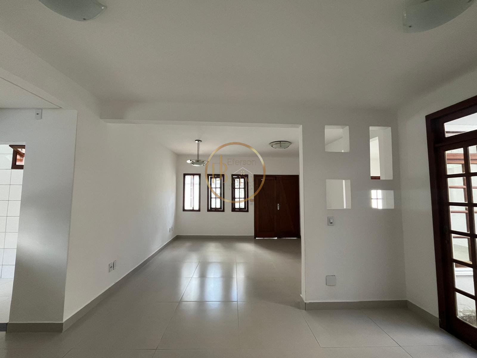 Casa à venda com 4 quartos, 2 suítes, 2 vagas e 210m² no Centro, Porto Seguro (BA) — foto 27 de 29