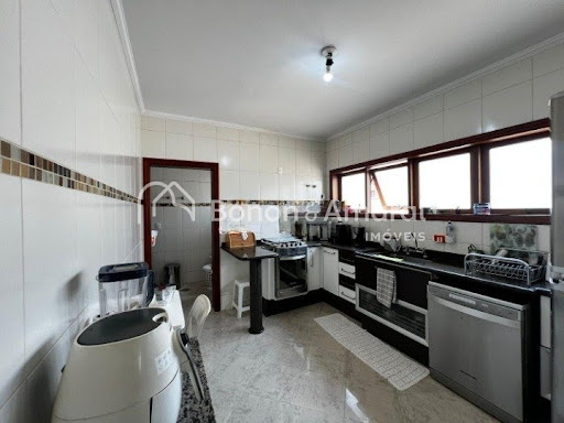 Casa, 3 quartos, 275 m² - Foto 10