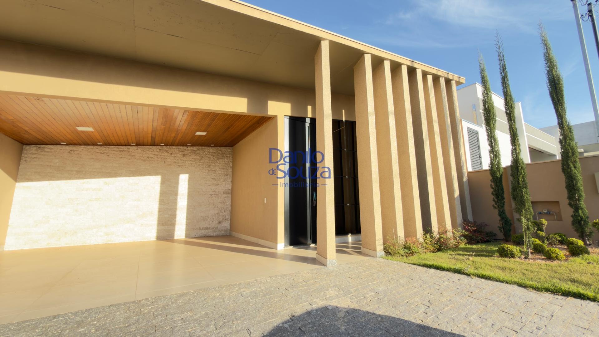 Casa à venda com 3 quartos, 1 suíte, 4 vagas e 360m² no Villagio Park, Araxá (MG) — foto 3 de 30