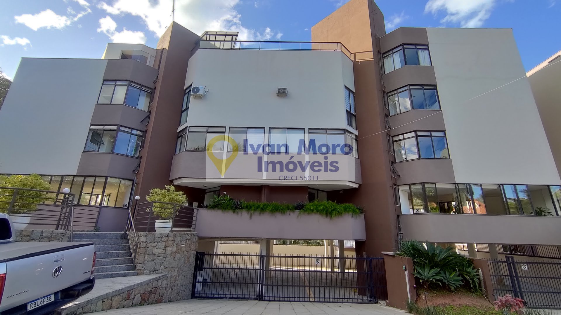 Cobertura à venda com 3 quartos, 2 banheiros, 3 vagas e 231m² no Canasvieiras, Florianópolis — foto principal
