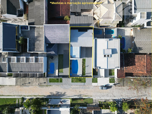Casa com Piscina a 50m do Mar: Refúgio na Riviera, Matinhos