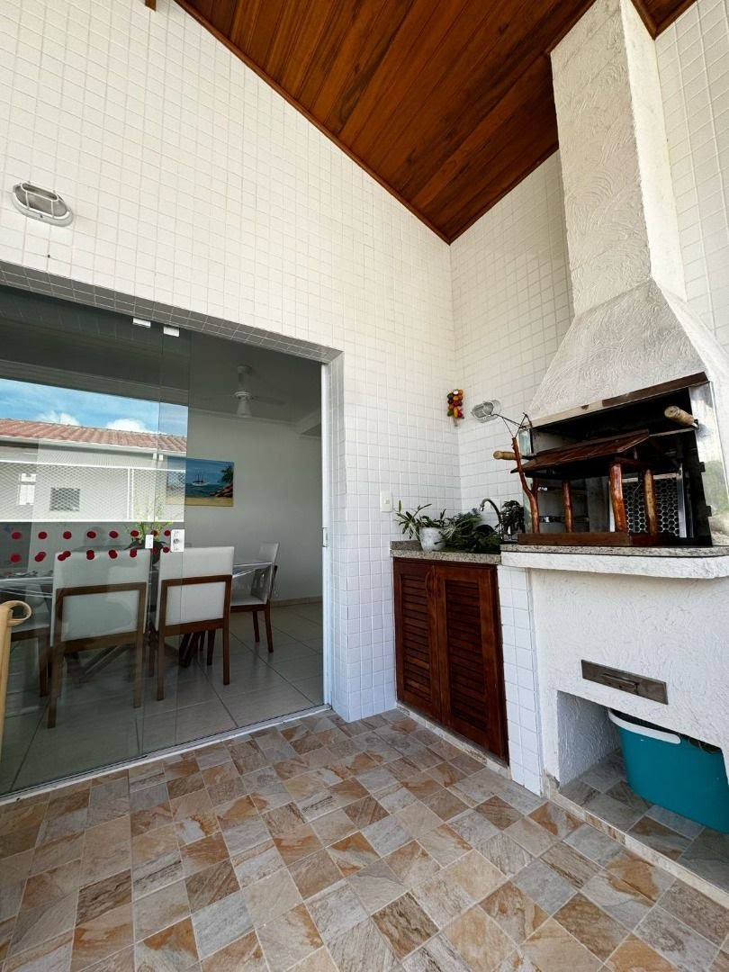 Apartamento à venda com 2 quartos, 2 banheiros, 2 vagas e 120m² no Enseada, Ubatuba (SP) — foto 7 de 10