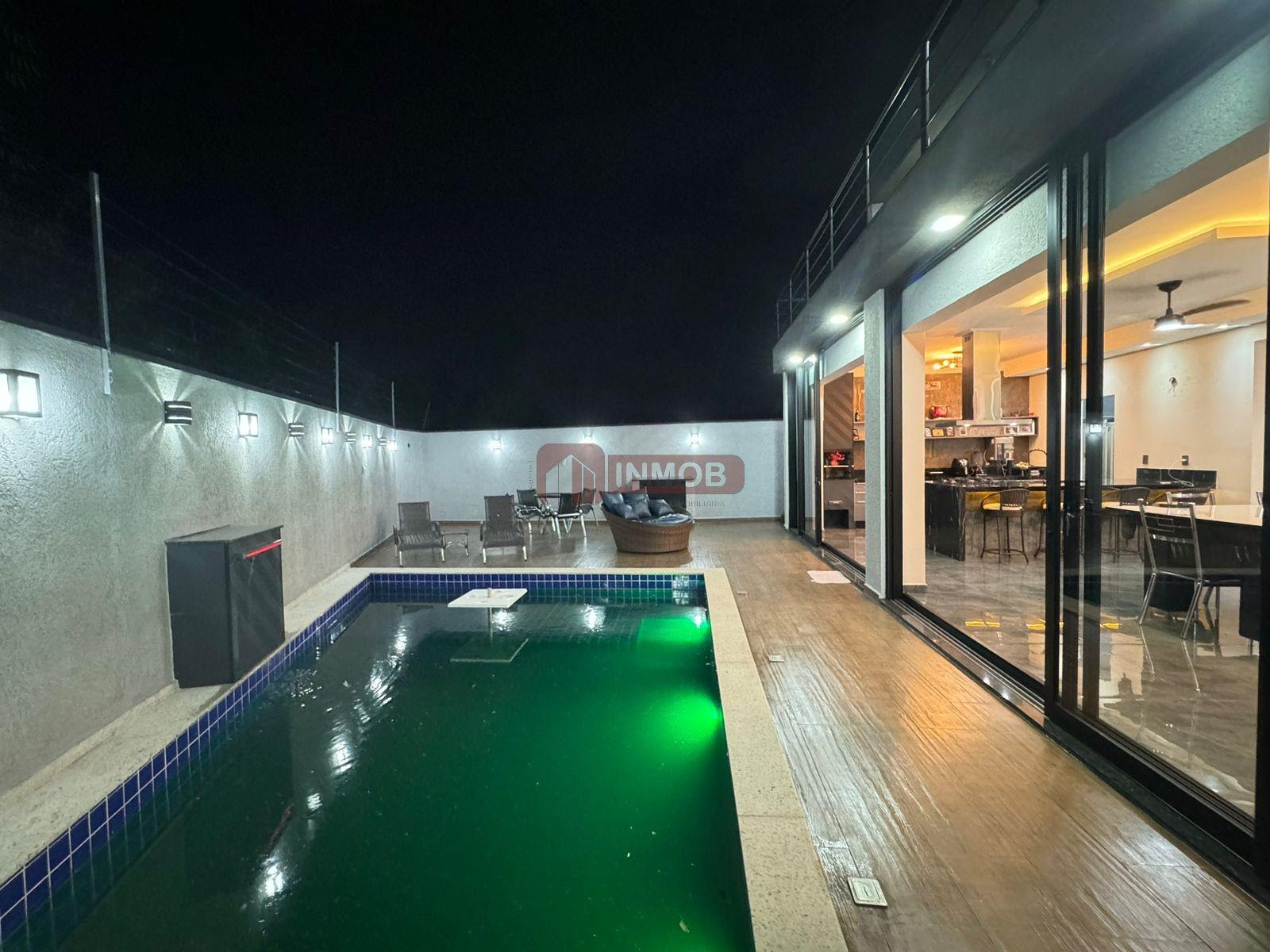 Casa à venda com 3 quartos, 2 suítes, 2 vagas e 267m² no Loteamento Residencial Parque das Araucárias, Tremembé (SP) — foto 24 de 30