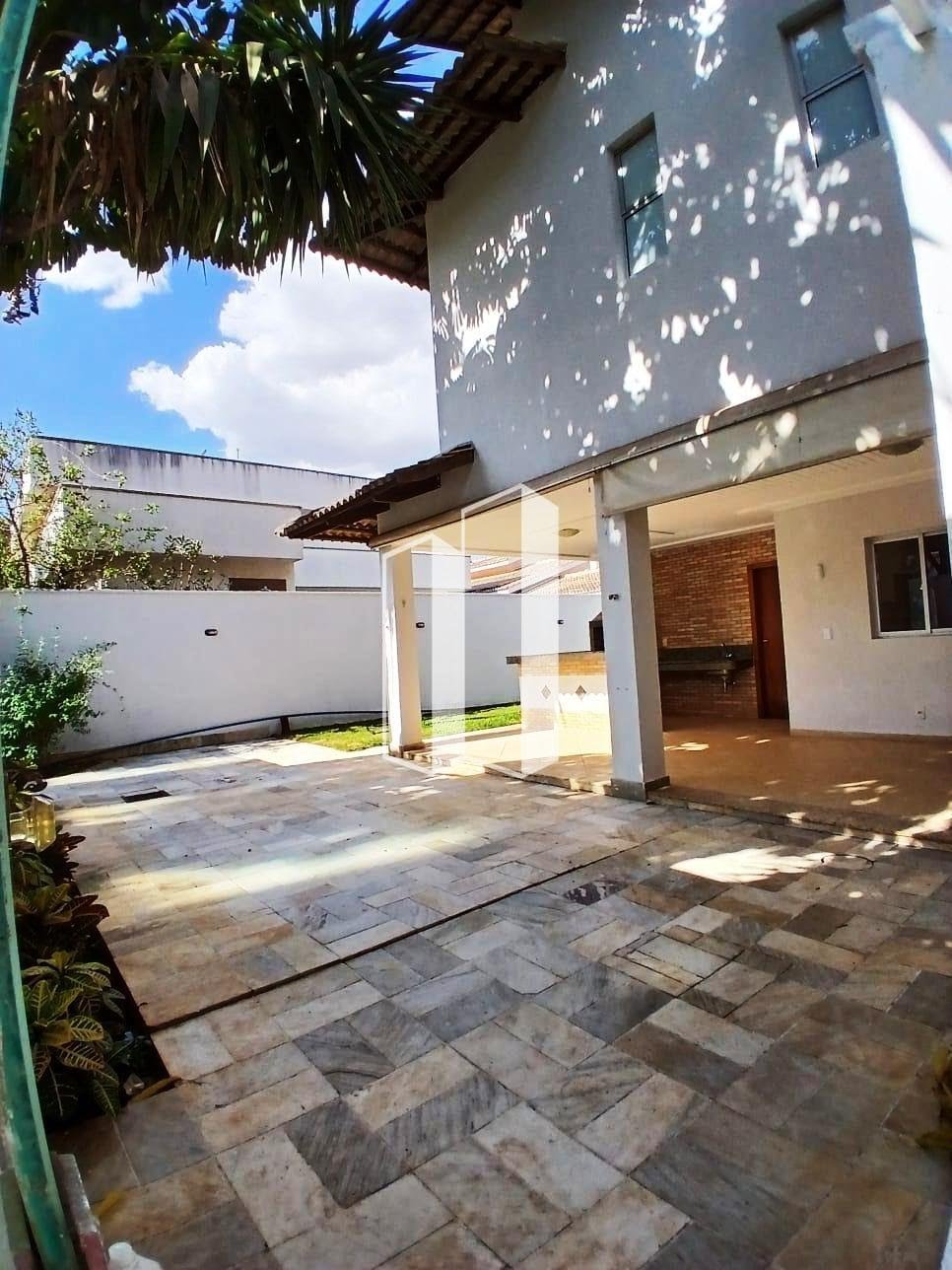 Casa à venda com 4 quartos, 3 suítes, 4 vagas e 263m² no Residencial Granville, Goiânia (GO) — foto 17 de 30