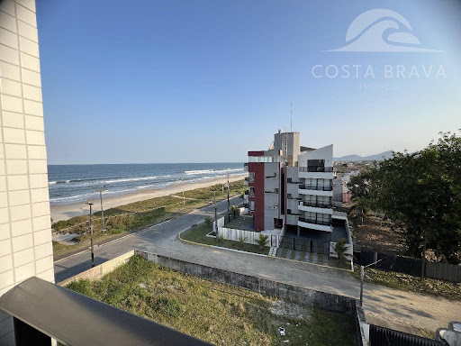 Última unidade! Apartamento com vista para o mar da sacada.