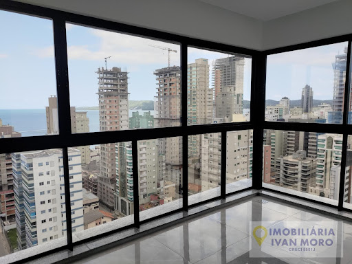 Apartamento  à venda em Meia Praia  -  Itapema, SC.