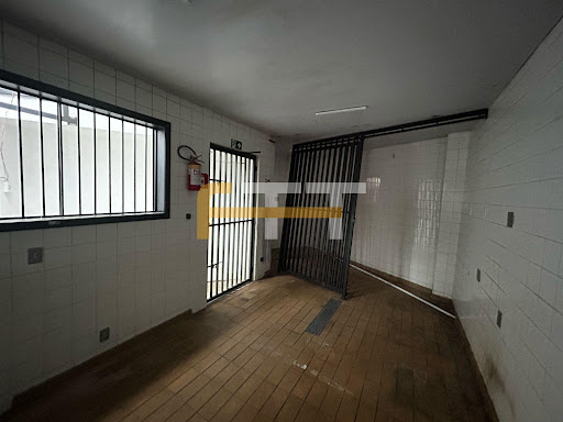 Casa Comercial em Cambuí  -  Campinas