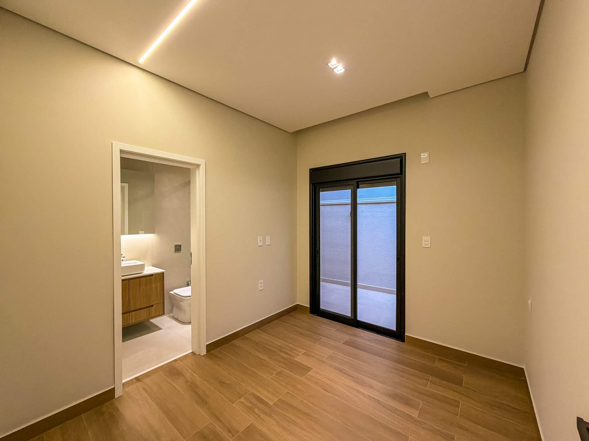 Casa à venda com 3 quartos, 3 suítes, 4 vagas e 213m² no Sapezal, Indaiatuba (SP) — foto 21 de 30