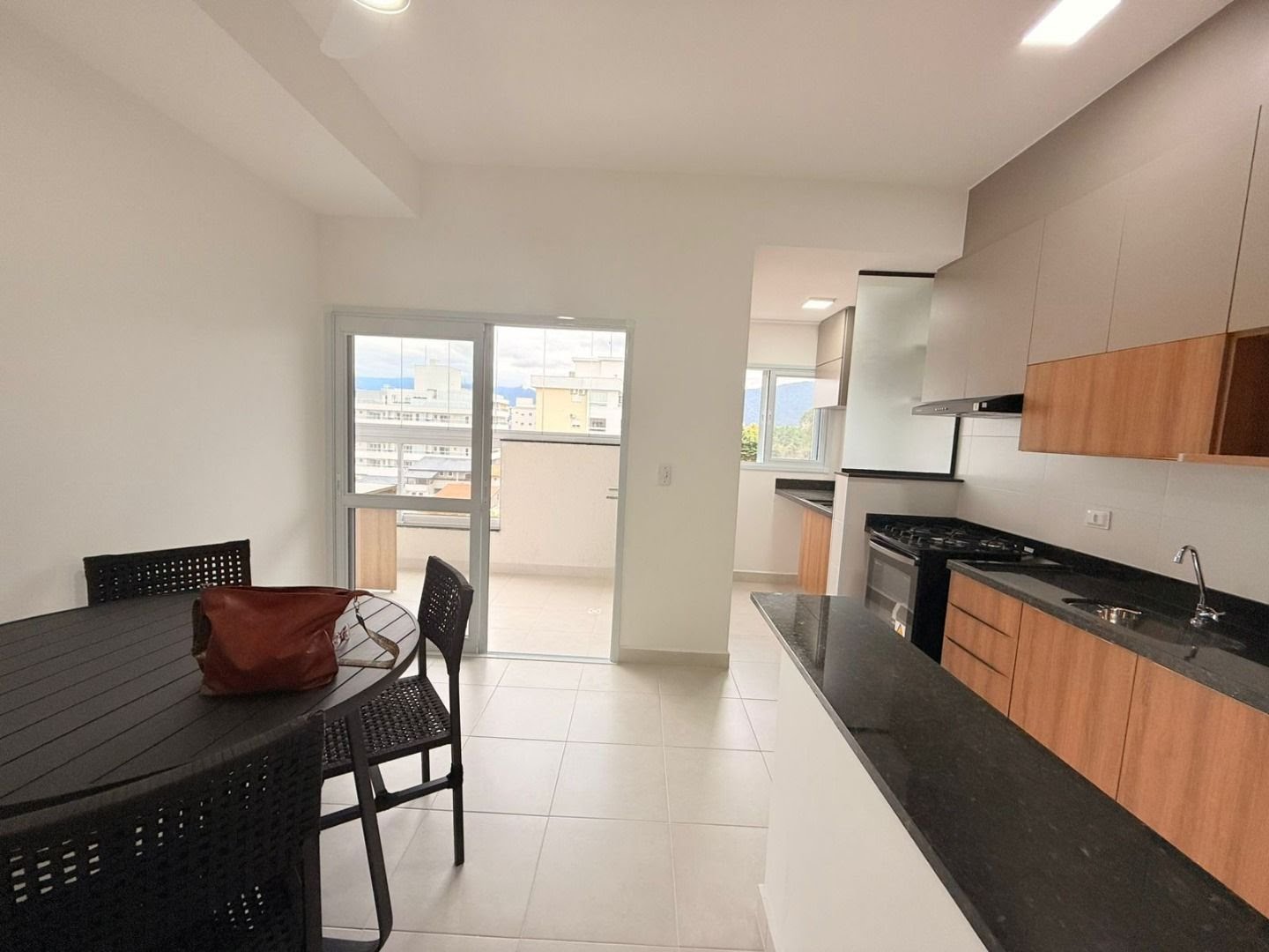 Apartamento para alugar com 2 quartos, 1 banheiro, 1 vaga e 68m² no Itaguá, Ubatuba (SP) — foto 5 de 15