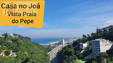 Casa em Rua com Guarita e Segurança Particular - Vista Mar