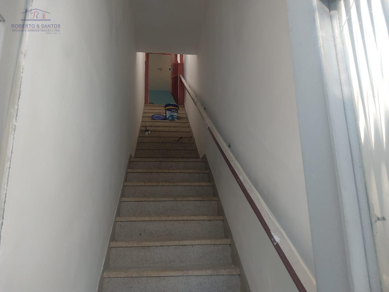 Escadas para casa de cima
