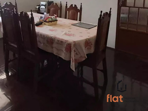 Casa à Venda no Centro de Pará de Minas, 4 Quartos, 170m²